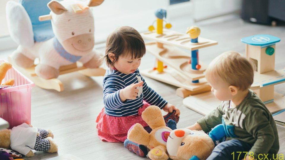 Современные игрушки для маленьких детей